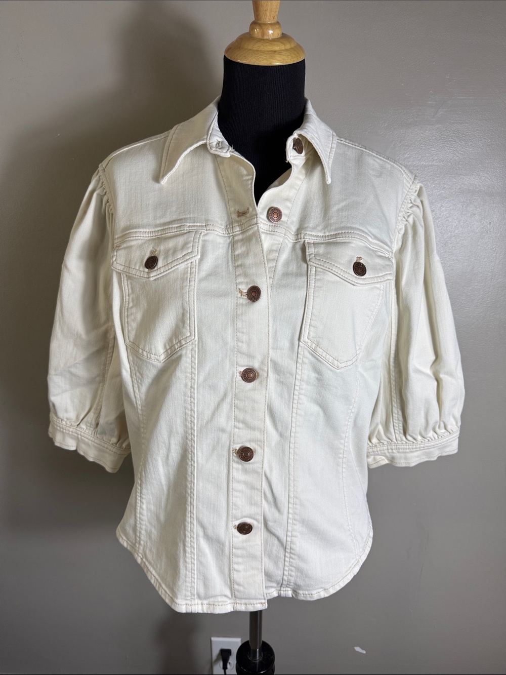 Chico’s Vintage-Style Cream Puff-Sleeve Denim Jacket Sz L